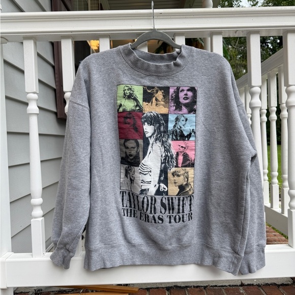 Taylor Swift Eras Sweatshirt Gray Size Large - Picture 4 of 5